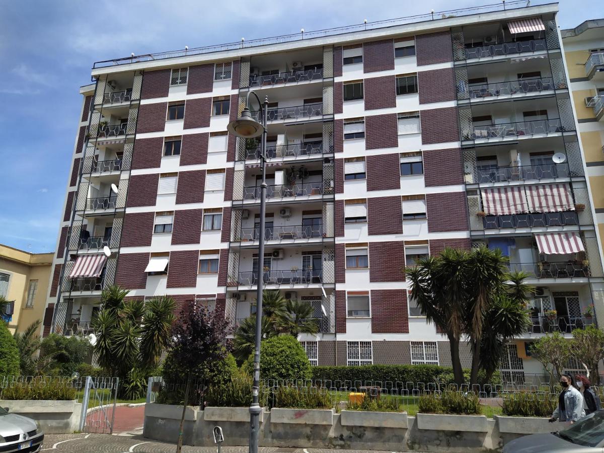 Vesuvio Corner - Spacious And Colorful Apartment In San Giorgio, Very Close To Napoli, Ideal For Families And Groups, Close To Pompeii, Sorrento... Сан-Джорджо-а-Кремано Экстерьер фото